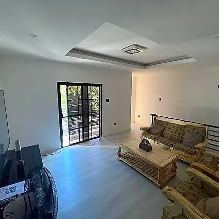 House Near Aiport/Malls