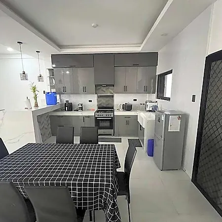 House Near Aiport/Malls