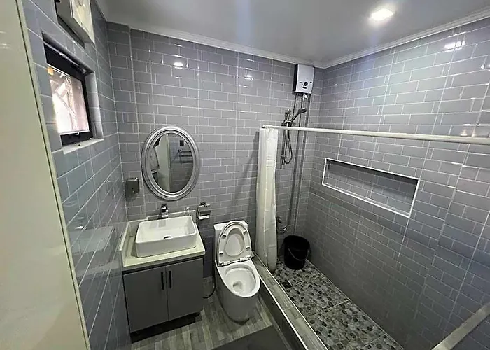 House Near Aiport/malls ホテル マニラ市