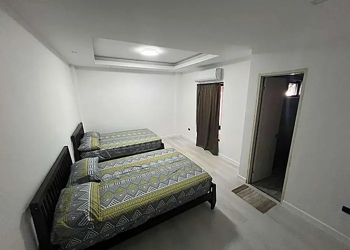House Near Aiport/malls ホテル